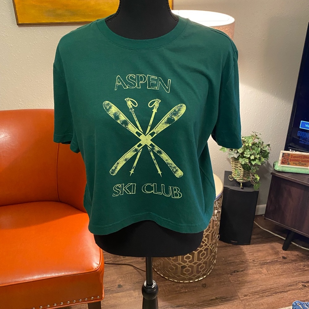 Closie NWT Cropped Aspen Ski Club Large NWOT